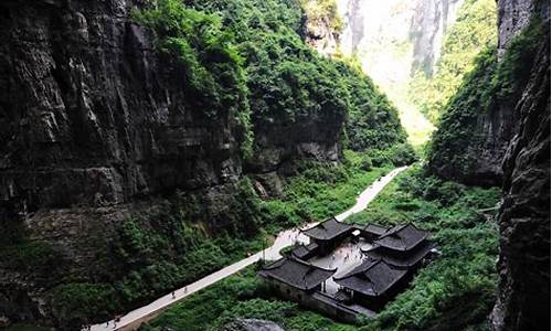 天坑地缝重庆的旅游景点_天坑地缝重庆的旅游景点门票